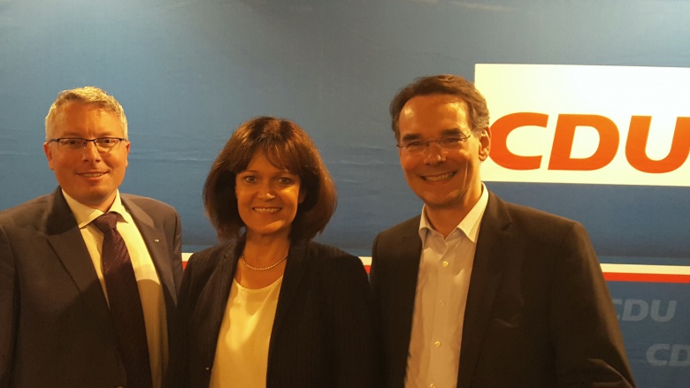 Dr. Eva Lohse mit Ingbert Liebing und Arne Rüstemeier Dr. Eva Lohse mit Ingbert Liebing und Arne Rüstemeier