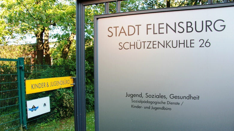 Stadt Flensburg: Fachbereich für Jugend, Soziales und Gesundheit Stadt Flensburg: Fachbereich für Jugend, Soziales und Gesundheit
