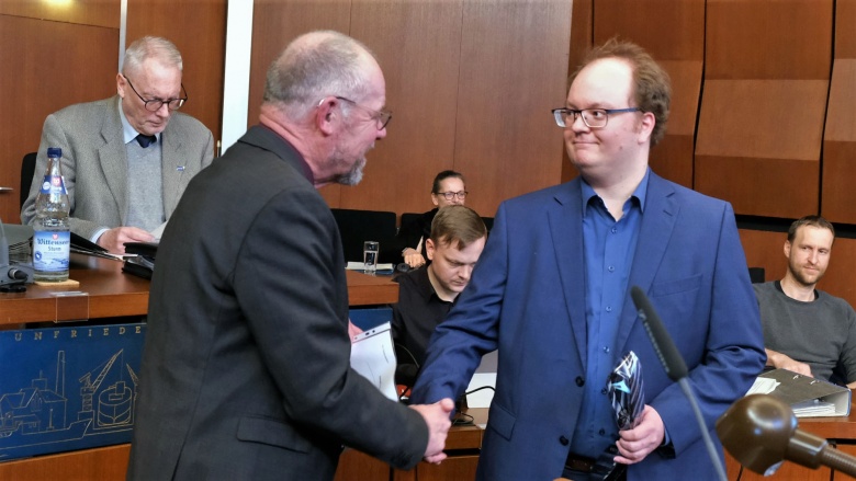 Niklas Bernhard ist Ratsherr Niklas Bernhard ist Ratsherr