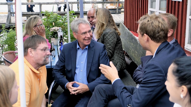 Mittendrin: Staatssekretär Torsten Geerdts, Minderheitenbeauftragter Johannes Callsen und Stadtrat Kleinschmidt