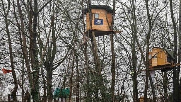 Illegale Bauten auf privatem Grundstück in der Flensburger Bahnhofstraße